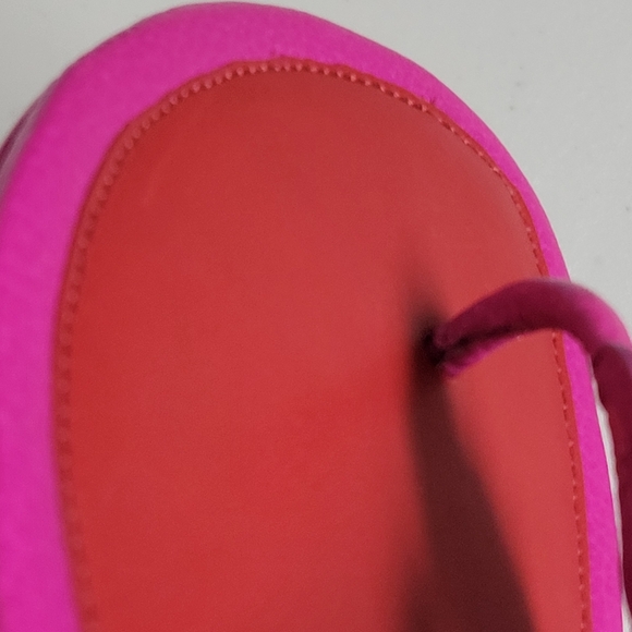 Tory Burch NWT Miller Thong Sandals Size 7. - Picture 12 of 13